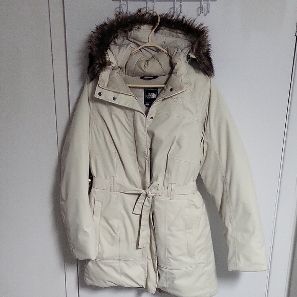 The North Face Women's Beige Parka with Faux Fur Hood Large size pre-owned. - Picture 1 of 12